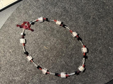 KETTE kurz rot-schwarz-silberfarben - Glas (50cm) Knebelverschluss aus Glas