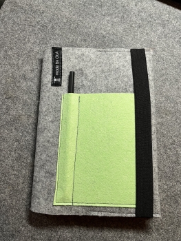 Notizbuch Buchhülle aus Filz  DINA5.  (Hellgrün)