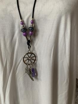 Kette lila, schwarz (Turnschuh, Friends)