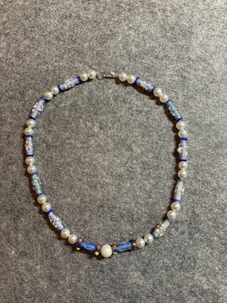 Halskette Glassteine, Blautöne mit künstlichen Perlen, 46cm