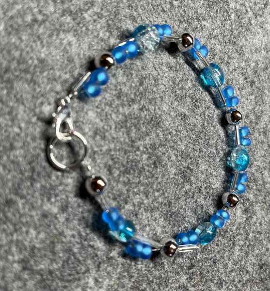 Armband  Perlen- hellblau-   (18cm)  Karabinerverschluss