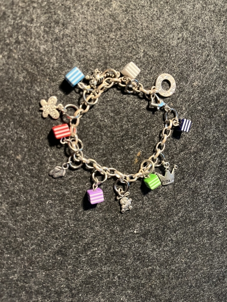 Bettelarmband- versilbert- 6x Würfel bunt- (20cm)
