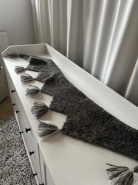 SCHAL -Kuschelwolle in braun-grau-weiß Tönen