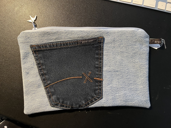 Kosmetiktasche Jeansreste (hellblau Schwalbe)