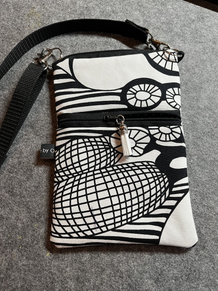 Handytasche schwarz-weiß (Band schwarz)