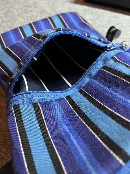 Handytasche blau gestreift 2 (Band grau)