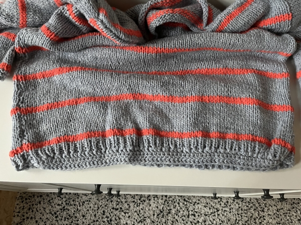 PULLOVER  Gr. 44-46 grau- neon-orange  mit Schaltuch